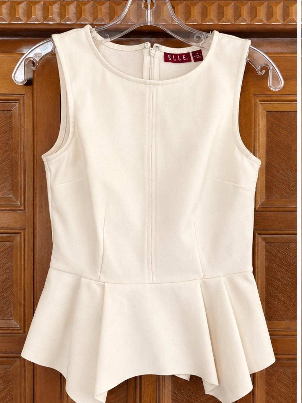 ELLE Women’s Size 2 Cream Ivory Sleeveless Peplum Top Stretch Zip Back